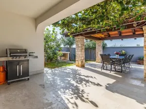 Prodej rodinného domu, Medulin, Chorvatsko, 200 m2