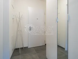 Pronájem bytu 2+kk, Praha - Malešice, Azzoniho, 51 m2