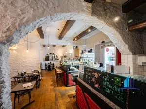 Pronájem restaurace, Praha - Bubeneč, Šmeralova, 114 m2