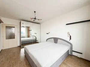 Pronájem bytu 3+kk, Praha - Holešovice, Dělnická, 81 m2