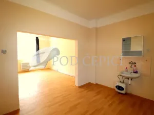 Pronájem kanceláře, Brno - Židenice, Stejskalova, 73 m2