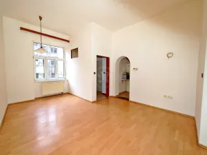 Prodej bytu 2+kk, Praha - Smíchov, Klicperova, 57 m2