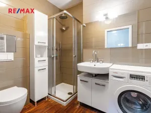 Pronájem bytu 1+kk, Praha - Dejvice, Velvarská, 44 m2