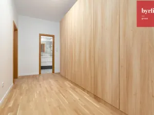 Pronájem bytu 3+kk, Opava, Dolní náměstí, 100 m2