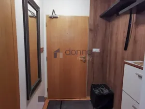 Pronájem bytu 2+kk, Praha, Ke kapslovně, 69 m2