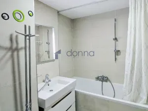 Pronájem bytu 2+kk, Praha, Ke kapslovně, 69 m2