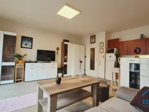 Prodej bytu 1+kk, Praha - Stodůlky, Sluneční náměstí, 30 m2