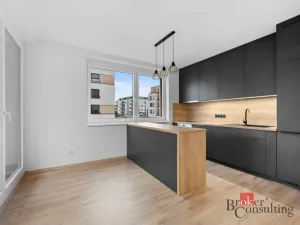 Pronájem bytu 2+kk, Hradec Králové, Pod Svahem, 50 m2