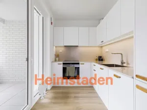 Pronájem bytu 2+kk, Praha - Holešovice, U Pergamenky, 54 m2