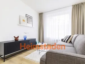 Pronájem bytu 2+kk, Praha - Holešovice, U Pergamenky, 54 m2