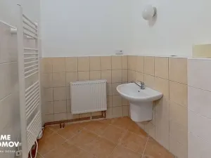 Pronájem kanceláře, Holešov, nám. Dr. E. Beneše, 164 m2