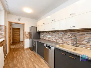 Prodej bytu 3+1, Planá, Wolkerova, 66 m2