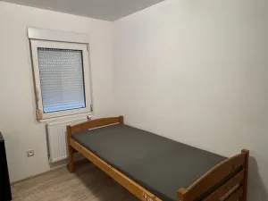 Pronájem rodinného domu, Praha, Pikovická, 90 m2