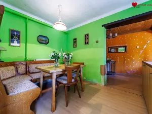 Prodej rodinného domu, Cholina, 333 m2