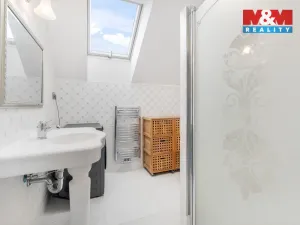 Prodej rodinného domu, Libčice nad Vltavou, Letecká, 200 m2