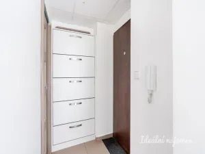 Pronájem bytu 2+kk, Praha - Krč, Krchlebská, 39 m2