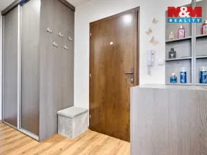 Prodej bytu 3+1, Jindřichův Hradec - Jindřichův Hradec V, Kosmonautů, 64 m2