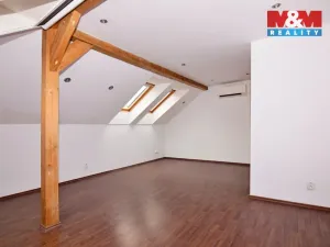 Pronájem rodinného domu, Velké Březno, Tovární, 233 m2