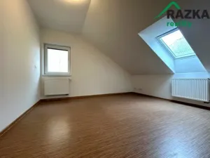 Pronájem bytu 3+kk, Planá, náměstí Svobody, 90 m2