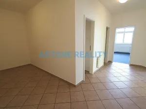 Pronájem kanceláře, Praha - Hloubětín, Klánovická, 78 m2