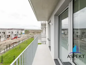 Pronájem bytu 2+kk, Praha, Formanská, 42 m2