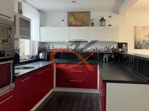 Prodej rodinného domu, Vlčková, 237 m2