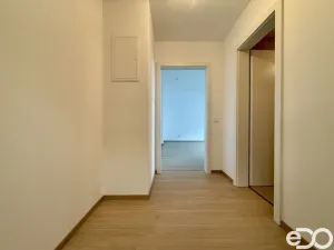 Pronájem bytu 1+kk, Praha, Tupolevova, 33 m2