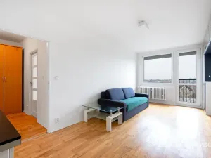Pronájem bytu 2+kk, Praha - Kobylisy, Šiškova, 46 m2