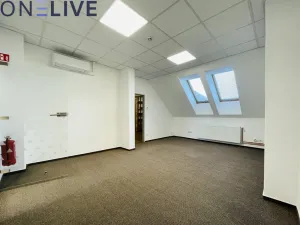 Pronájem kanceláře, Plzeň, náměstí T. G. Masaryka, 365 m2