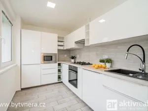 Prodej bytu 2+1, Neratovice, 28. října, 52 m2