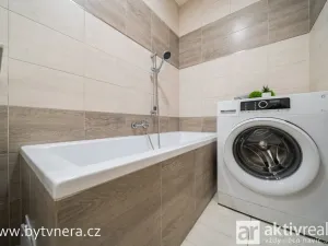 Prodej bytu 2+1, Neratovice, 28. října, 52 m2