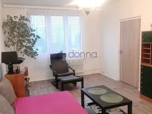 Pronájem bytu 2+1, Praha, Zárubova, 61 m2