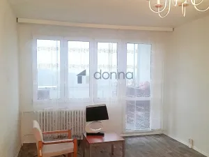 Pronájem bytu 2+1, Praha, Zárubova, 61 m2