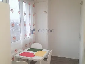 Pronájem bytu 2+1, Praha, Zárubova, 61 m2