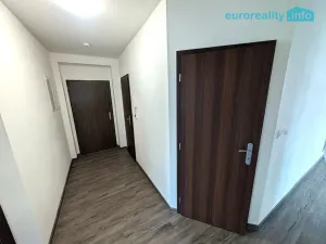 Pronájem bytu 4+kk, Vochov, 81 m2