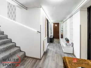 Prodej rodinného domu, Nové Hrady, Zahradní čtvrť, 214 m2