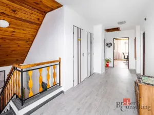 Prodej rodinného domu, Nové Hrady, Zahradní čtvrť, 214 m2