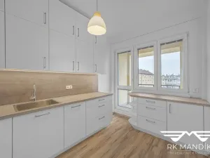 Pronájem bytu 2+kk, Praha - Kobylisy, Kobyliské náměstí, 56 m2