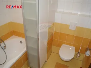Pronájem bytu 1+kk, Praha - Vinoř, Českodubská, 36 m2