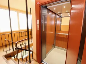 Pronájem bytu 2+kk, Praha, Novodvorská, 55 m2