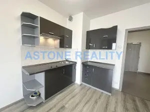 Pronájem bytu 1+kk, Praha - Letňany, Hlučkova, 34 m2