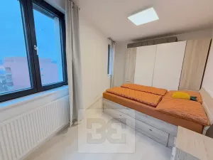 Pronájem bytu 2+kk, Praha - Modřany, Komořanská, 52 m2