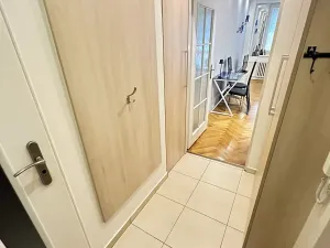 Pronájem bytu 1+kk, Jablonec nad Nisou, Erbenova, 27 m2