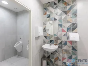 Pronájem kanceláře, Praha - Holešovice, U Pergamenky, 116 m2