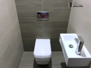 Prodej bytu 2+kk, Karlovy Vary - Drahovice, Mattoniho nábřeží, 62 m2