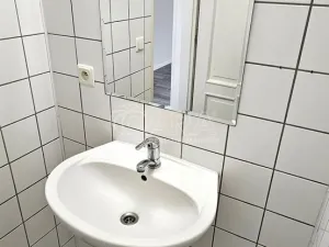 Pronájem obchodního prostoru, Králův Dvůr - Počaply, Plzeňská, 18 m2