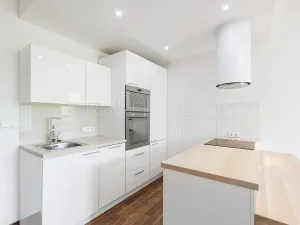 Pronájem bytu 2+kk, Praha, Bermanova, 51 m2