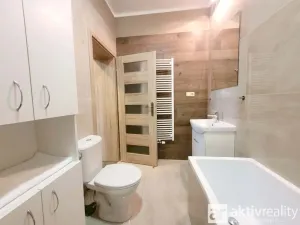 Pronájem bytu 3+1, Libiš, Za Kralupkou, 100 m2