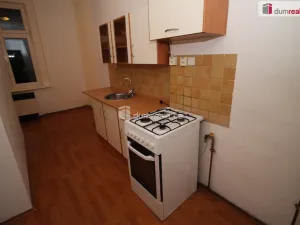 Pronájem bytu 1+1, Karlovy Vary - Rybáře, Lad. Koubka, 45 m2