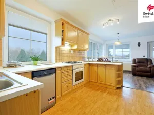 Prodej rodinného domu, Žákava, 200 m2